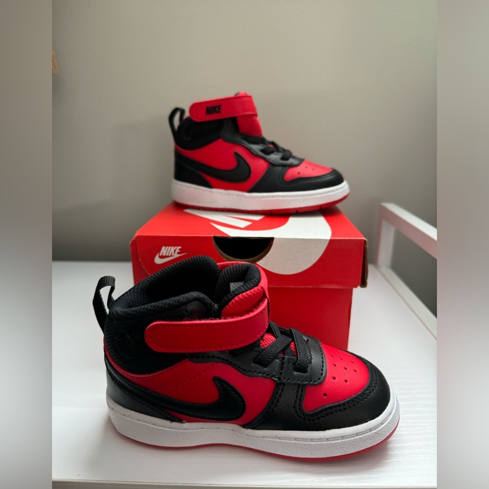 Nike court borough mid 2 sneakers. Toddler boys
